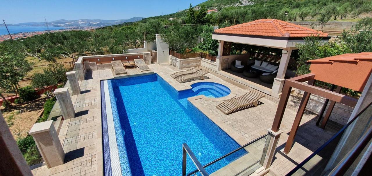 Villa Lkl, Heated Private Pool, Secluded And With A Great View Каштела Екстер'єр фото